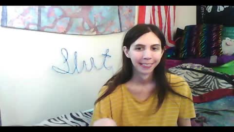 Luna online show from 09-30-25, 04:17