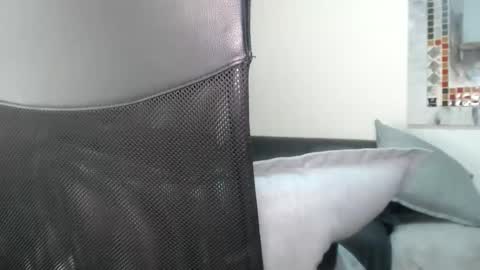 Snapshot of totypink chatting on 01-26-25, 10:24 TotyPink online show from 01-26-25, 10:24