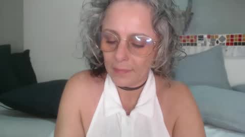 Snapshot of totypink chatting on 10-10-25, 05:12 TotyPink online show from 10-10-25, 05:12