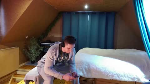 Paul online show from 02-23-25, 01:53