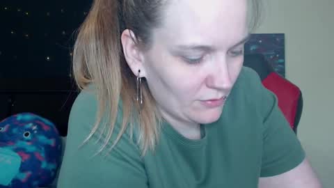 Lilly Miss Mistress Goddess Maam Queen Boss online show from 12-02-24, 08:52