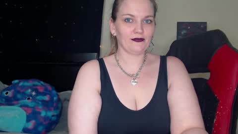 Lilly Miss Mistress Goddess Maam Queen Boss online show from 01-05-25, 10:53