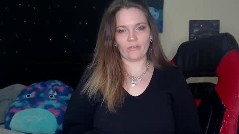 Lilly Miss Mistress Goddess Maam Queen Boss online show from 02-06-25, 06:18