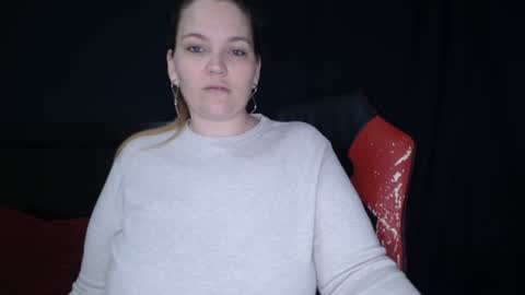 Snapshot of toxiclilly chatting on 06-17-26, 05:58 Lilly Miss Mistress Goddess Maam Queen Boss online show from 06-17-26, 05:58