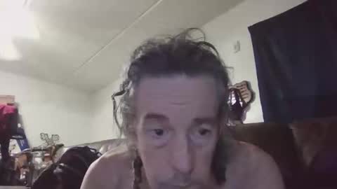 Snapshot of tpatslvr chatting on 03-16-26, 03:38 Sasha online show from 03-16-26, 03:38