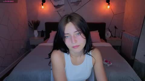 tracey_gill online show from 06-26-26, 09:14