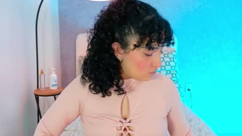 Snapshot of tracielowe_w chatting on 10-12-25, 03:38 tracielowe_w online show from 10-12-25, 03:38