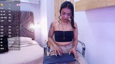 Snapshot of tracy_lambo chatting on 05-20-26, 01:45 tracy online show from 05-20-26, 01:45