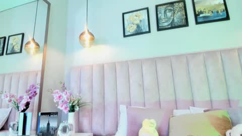 Snapshot of tracy_lee_ chatting on 02-21-26, 07:37 Tracy online show from 02-21-26, 07:37