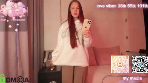 Snapshot of tracy_tay1or chatting on 09-11-25, 12:00 Tracy GMT2 Mon 3 AM - 4 PM Tue 3 AM - 4 PM Wed 3 AM - 4 PM Thur 3 AM - 4 PM Fri 3 AM - 4 PM online show from 09-11-25, 12:00