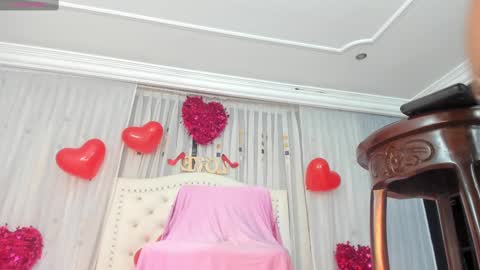 Juliana Giiraldo  online show from 02-13-25, 02:42