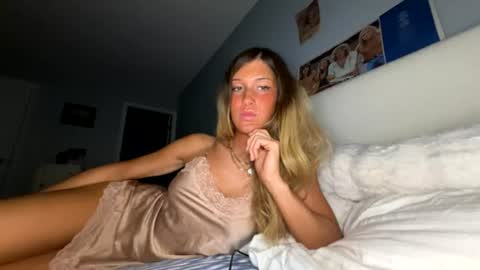 Snapshot of transgirl007 chatting on 07-01-26, 01:07 transgirl007 online show from 07-01-26, 01:07