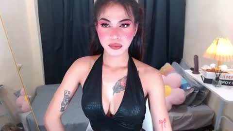 Snapshot of transgoddessselena chatting on 06-12-26, 08:02 Selena the real cummer online show from 06-12-26, 08:02