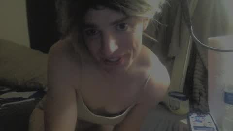 Snapshot of transhottie02 chatting on 07-12-26, 01:13 transhottie02 online show from 07-12-26, 01:13