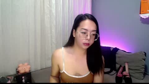 Snapshot of transmanilasue chatting on 07-16-26, 12:05 Sue online show from 07-16-26, 12:05