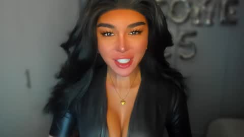 ALMIGHTY GODDESS VALENTINA online show from 01-01-25, 02:42