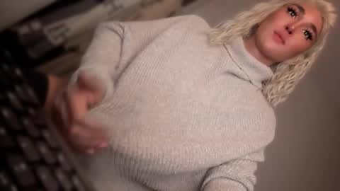 ALMIGHTY GODDESS VALENTINA online show from 11-09-25, 11:52