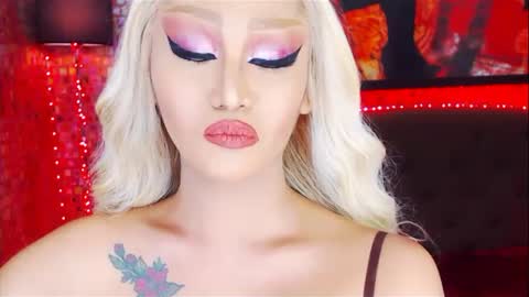 Snapshot of transplayfullolivia chatting on 03-12-25, 09:23 KYLIE BELLA TS online show from 03-12-25, 09:23