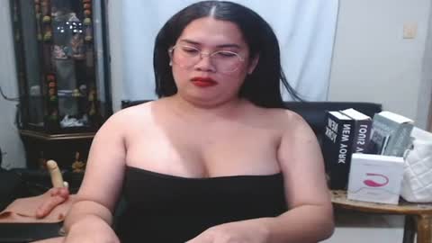 Snapshot of travelergirl chatting on 07-03-26, 10:05 travelergirl online show from 07-03-26, 10:05