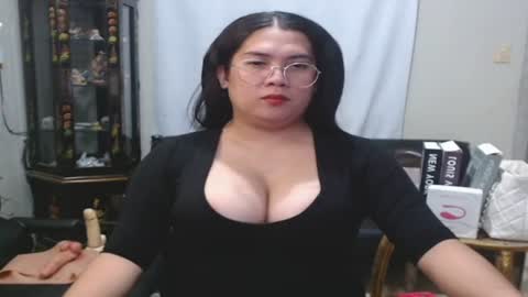 Snapshot of travelergirl chatting on 07-04-26, 09:10 travelergirl online show from 07-04-26, 09:10