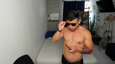 Snapshot of travis_bakerr chatting on 12-15-24, 09:09 travis bakerr online show from 12-15-24, 09:09