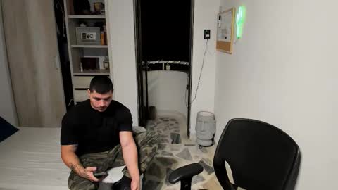 Snapshot of travis_bakerr chatting on 02-27-26, 12:21 travis bakerr online show from 02-27-26, 12:21