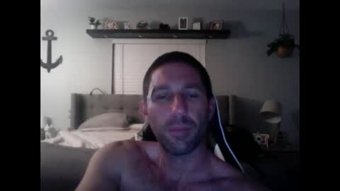 Snapshot of traviskenn chatting on 12-23-24, 01:40 TravisKenn online show from 12-23-24, 01:40