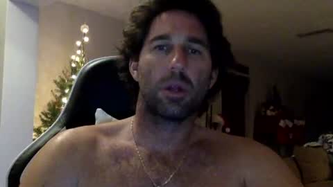 Snapshot of traviskenn chatting on 12-03-25, 11:14 TravisKenn online show from 12-03-25, 11:14