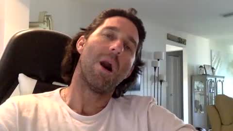 Snapshot of traviskenn chatting on 02-07-26, 09:18 TravisKenn online show from 02-07-26, 09:18