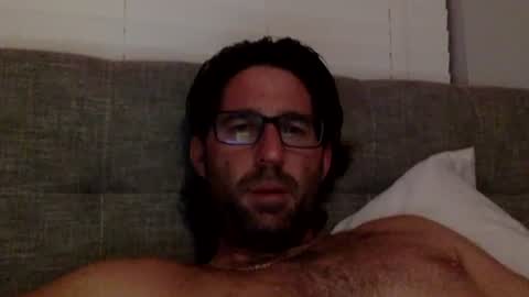 Snapshot of traviskenn chatting on 02-20-26, 02:30 TravisKenn online show from 02-20-26, 02:30