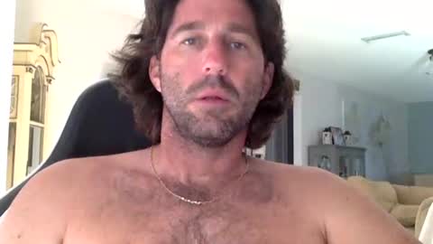 Snapshot of traviskenn chatting on 03-06-26, 12:45 TravisKenn online show from 03-06-26, 12:45