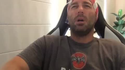 Snapshot of traviskenn chatting on 04-20-26, 12:41 TravisKenn online show from 04-20-26, 12:41