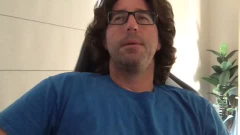 Snapshot of traviskenn chatting on 04-27-26, 11:30 TravisKenn online show from 04-27-26, 11:30