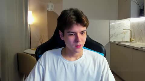 Snapshot of travisrivas chatting on 09-10-25, 06:30 travisrivas online show from 09-10-25, 06:30