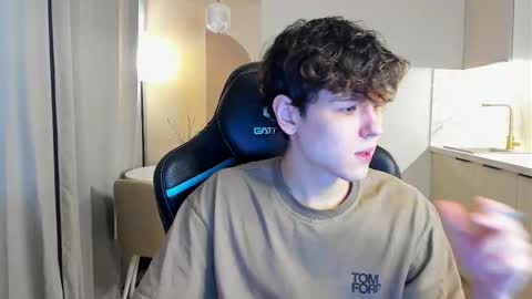 Snapshot of travisrivas chatting on 10-10-25, 08:57 travisrivas online show from 10-10-25, 08:57