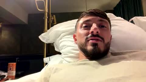 Snapshot of travonidas chatting on 11-10-25, 09:52 Greek God online show from 11-10-25, 09:52