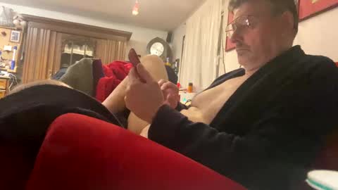 trebgeis1 online show from 02-18-25, 05:20