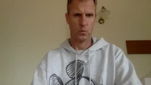 Snapshot of trebo00788 chatting on 11-02-25, 12:18 trebo00788 online show from 11-02-25, 12:18