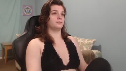 TreeJeanne online show from 12-24-24, 01:50