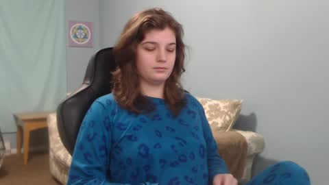 TreeJeanne online show from 12-28-24, 02:53