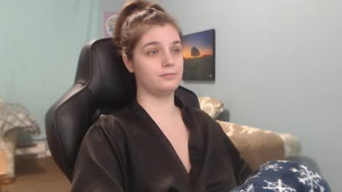 TreeJeanne online show from 02-15-25, 03:52