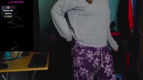 TreeJeanne online show from 11-18-25, 02:28