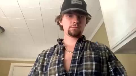 Snapshot of treeman817 chatting on 11-13-25, 06:07 treeman817 online show from 11-13-25, 06:07