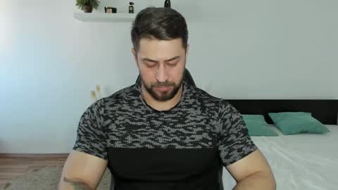 Snapshot of trentwest_ chatting on 12-19-24, 10:34 Trent online show from 12-19-24, 10:34