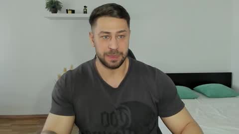 Snapshot of trentwest_ chatting on 02-14-25, 08:42 Trent online show from 02-14-25, 08:42