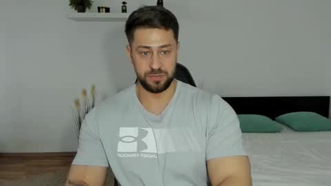 Snapshot of trentwest_ chatting on 03-01-25, 11:17 Trent online show from 03-01-25, 11:17