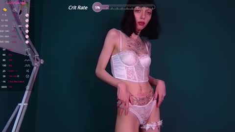 Snapshot of treplady chatting on 03-08-25, 01:14 Karolina online show from 03-08-25, 01:14