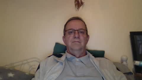 Fe-fi-fo-fum online show from 10-05-25, 06:23