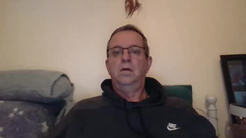 Fe-fi-fo-fum online show from 10-11-25, 08:57