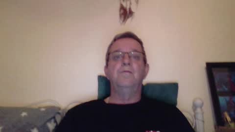 Fe-fi-fo-fum online show from 10-15-25, 07:41